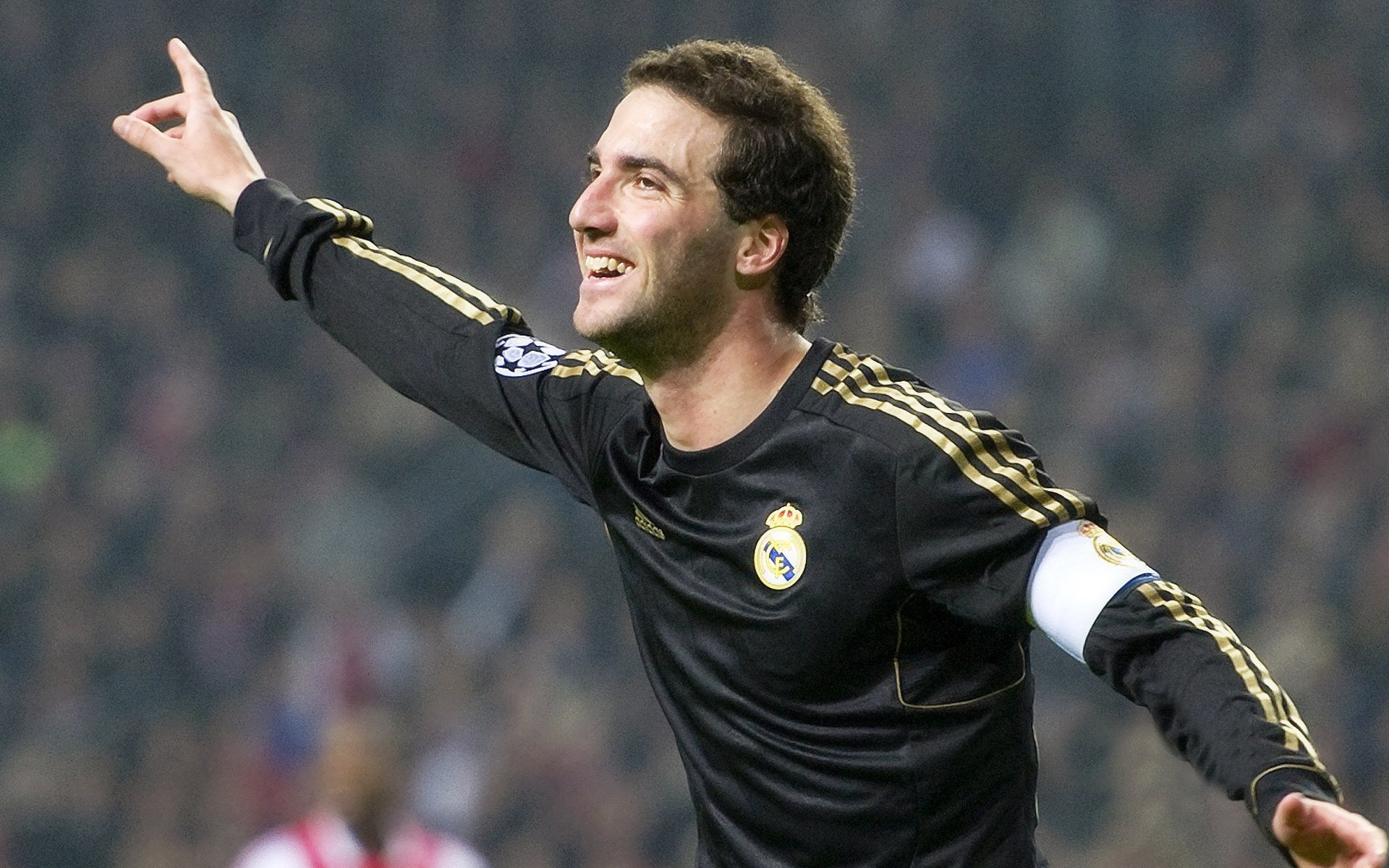 《全球电竞市场突破50亿美元，亚太地区领跑行业增长》，全球电竞产业规模