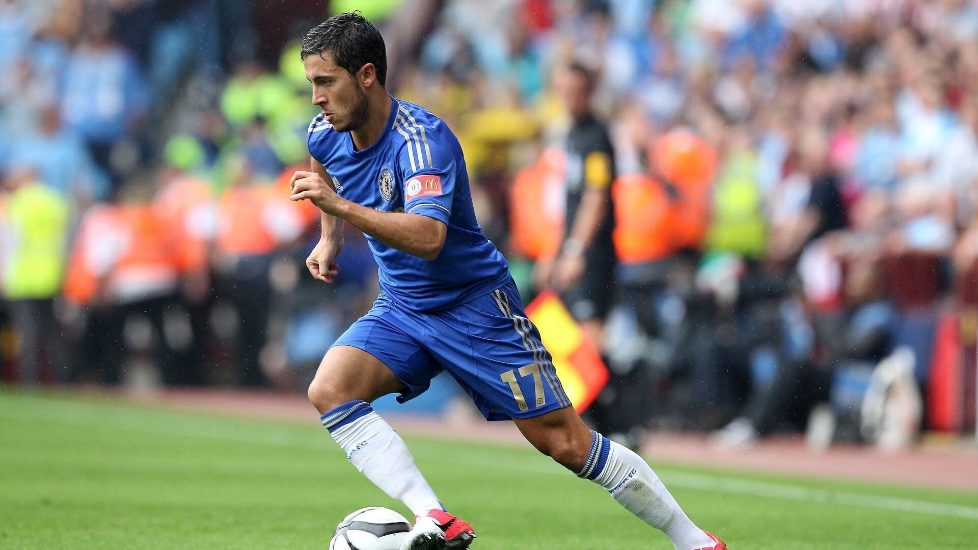 2017年季后赛：库里在对阵马刺的系列赛中，砍下39分，投中8记三分，率队晋级！